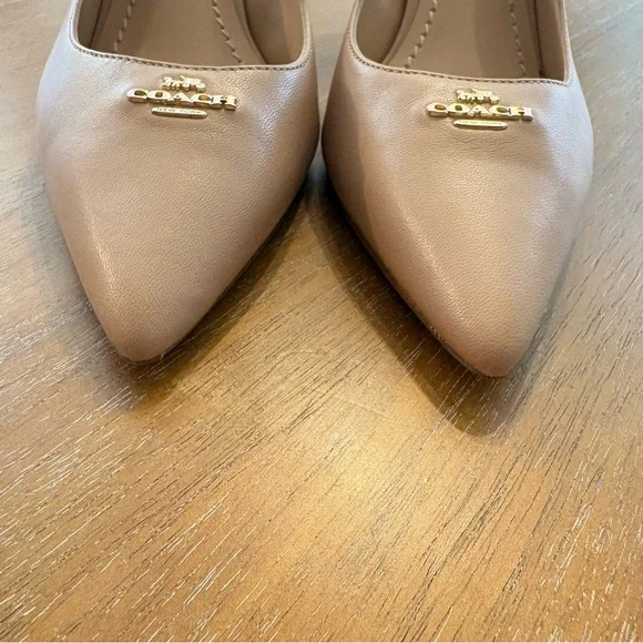 Coach ALLIE Beige Nude Leather Slingback Pump Stiletto Logo On Toe Luxury - Picture 4 of 14